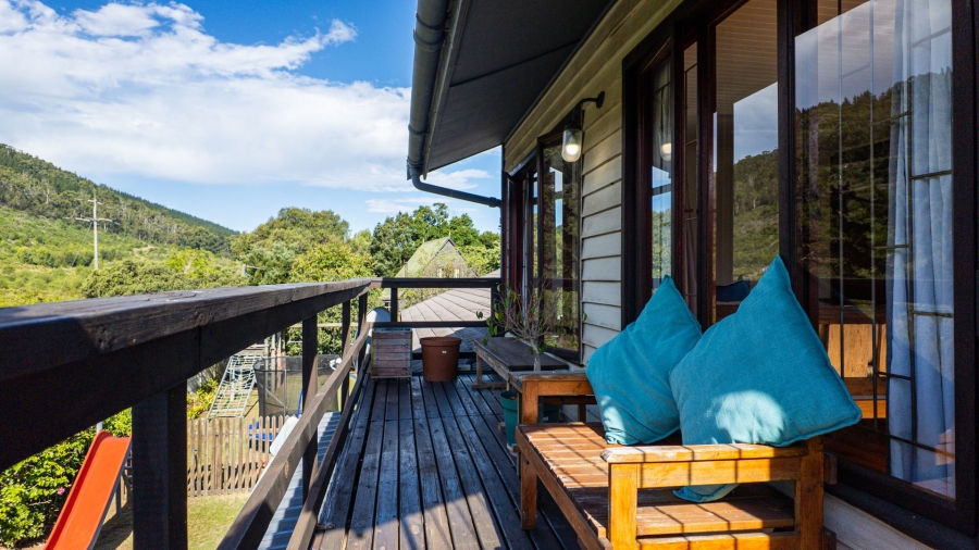 4 Bedroom Property for Sale in Sedgefield Central Western Cape